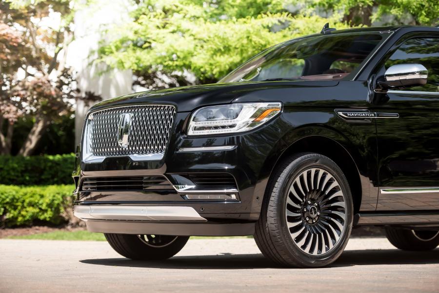  Lincoln Navigator L Black Label 2017 года  (фото 25 из 27)